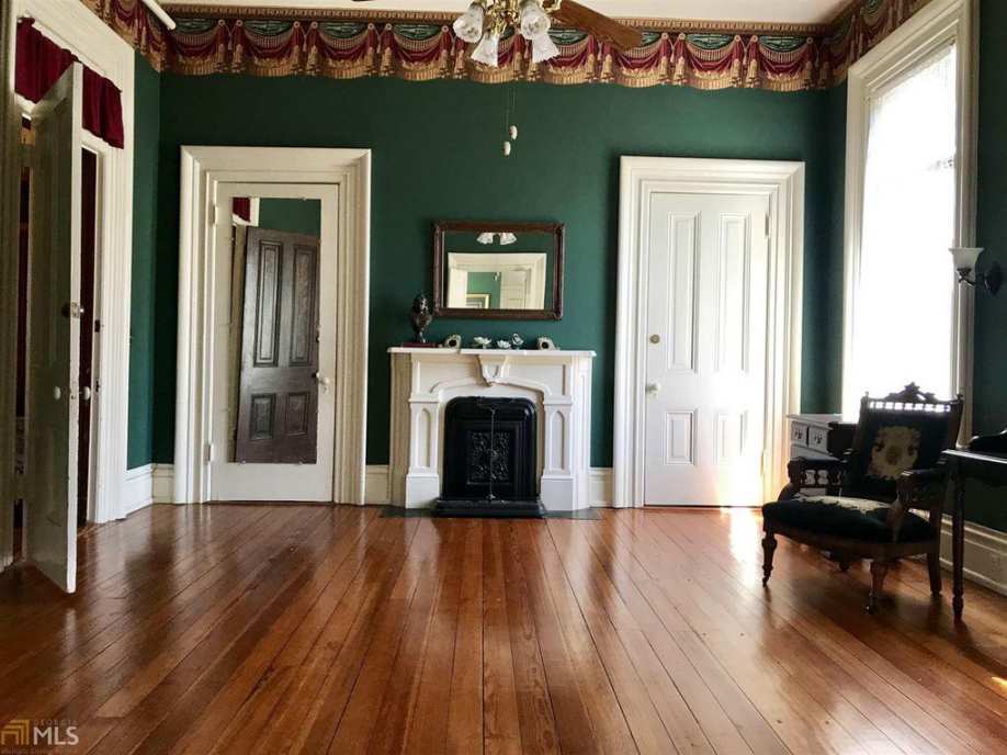 1668704084_613_Inside-Victor-Creel039s-1882-Second-Empire-Manor-from-Stranger-Things