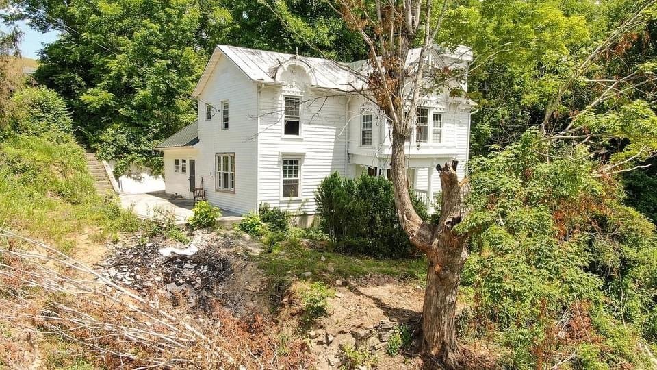 1861 Fixer Upper For Sale In Radford Virginia 1861 Fixer Upper For Sale In Radford Virginia