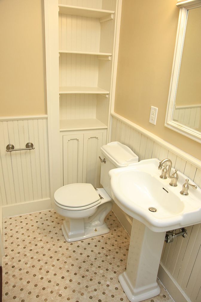 An 1870s Victorian Mansion With Beautiful Light (37)