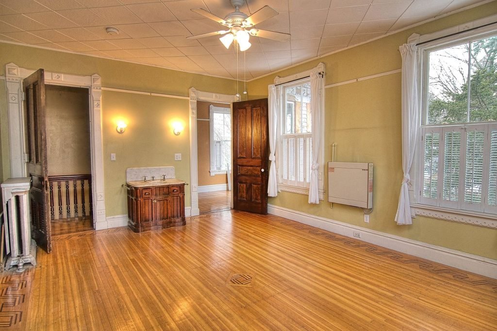 An 1870s Victorian Mansion With Beautiful Light (40)