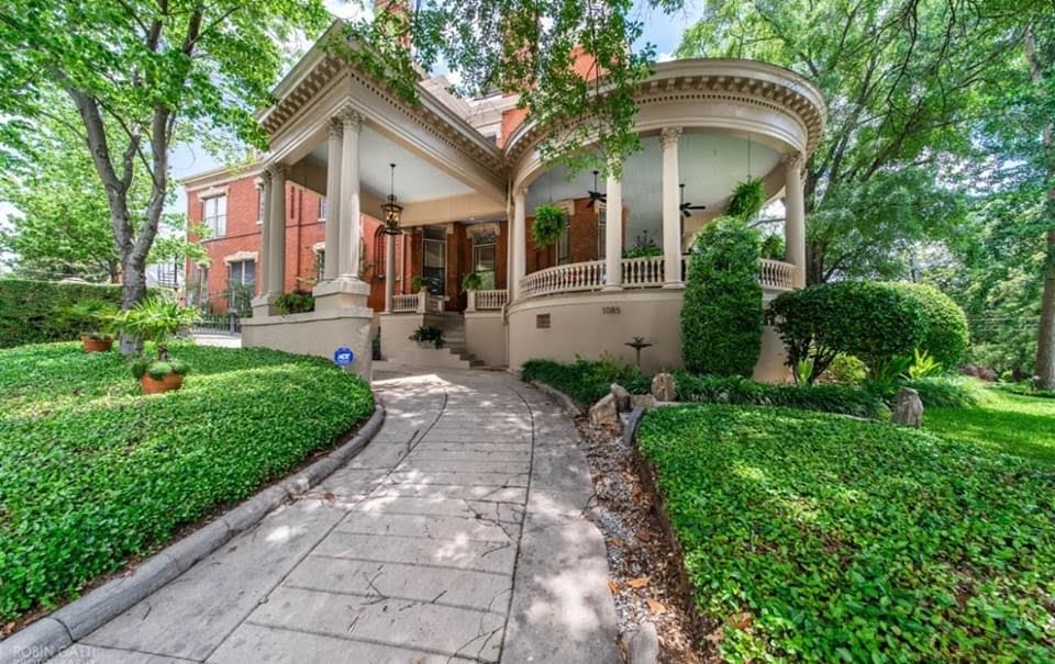 1887 Burke Mansion For Sale In Macon Georgia (2)