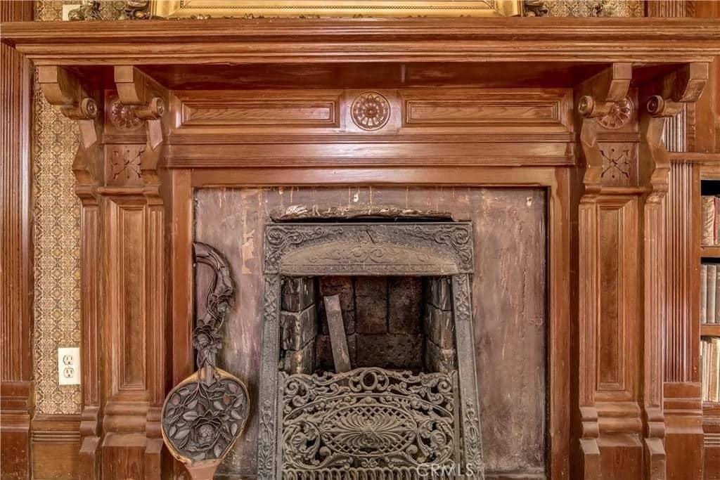 1888 Gothic Revival For Sale In Redlands California (6)