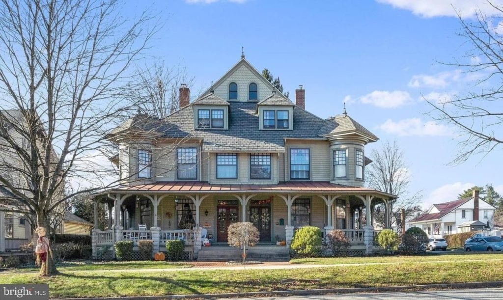 1892 Victorian For Sale In Harrisburg Pennsylvania