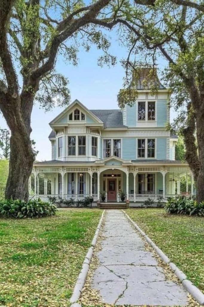 1892 Victorian For Sale In New Iberia Louisiana (16)