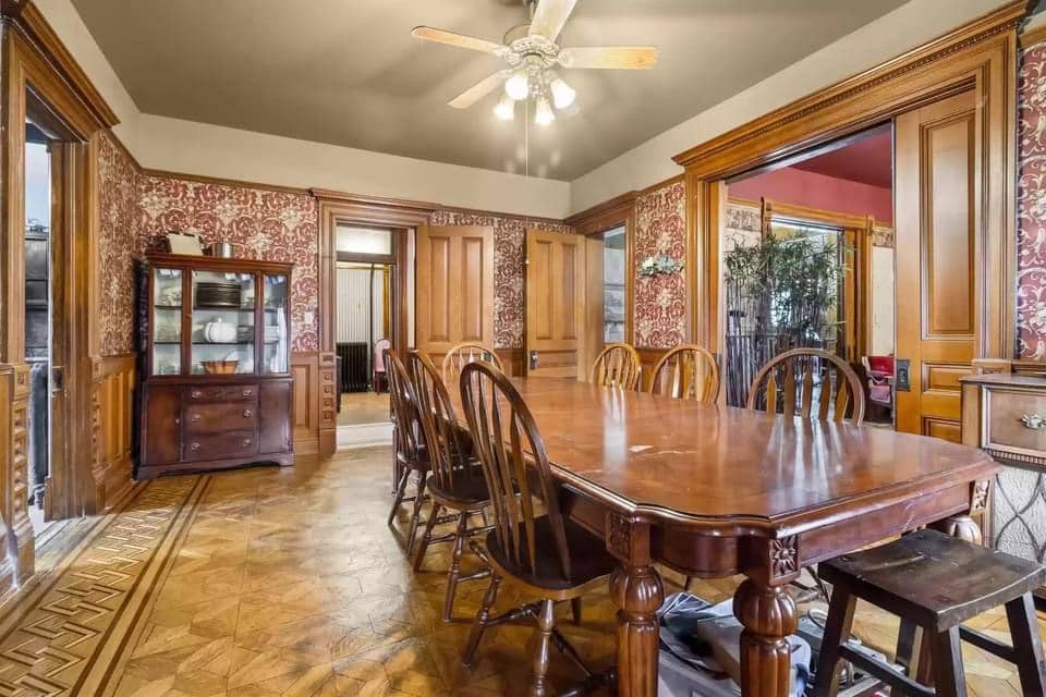 1893 Queen Anne For Sale In Vinton Iowa (10)