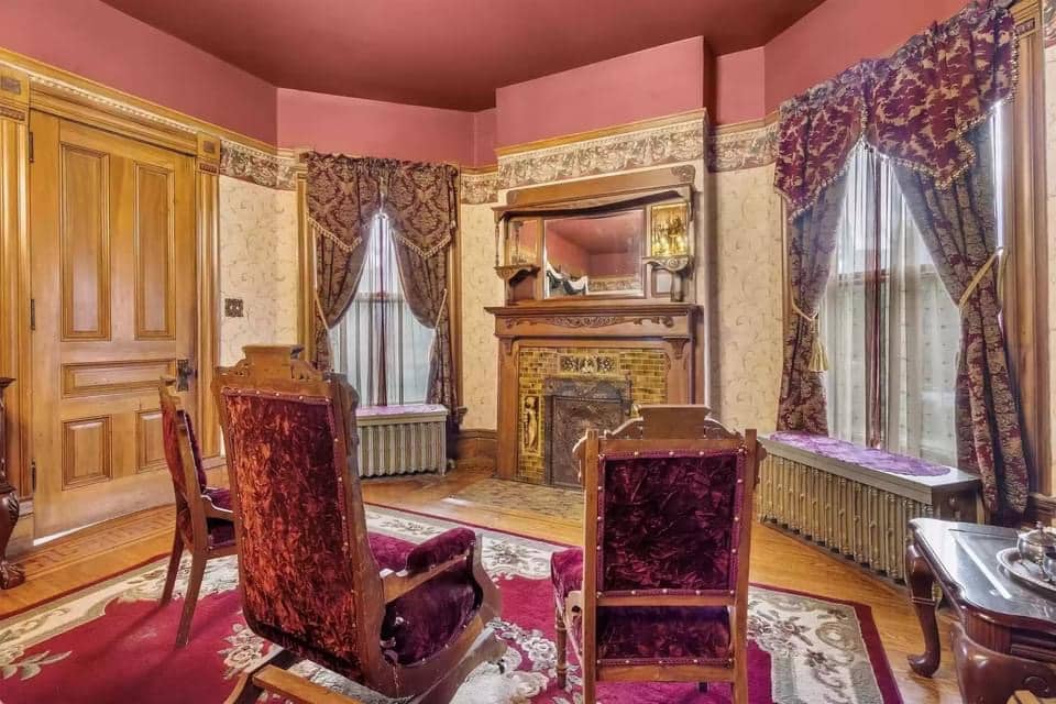 1893 Queen Anne For Sale In Vinton Iowa (7)