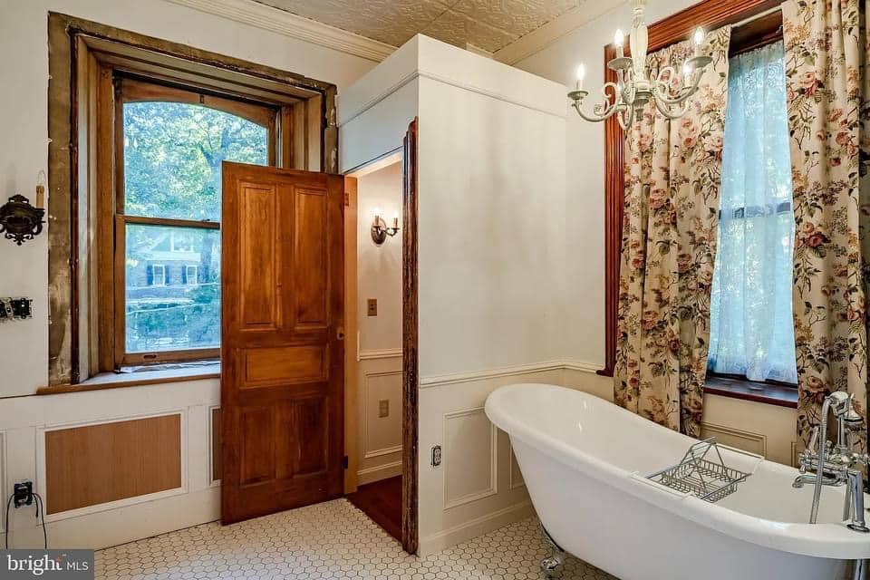 1893 Victorian For Sale In Wyncote Pennsylvania (11)