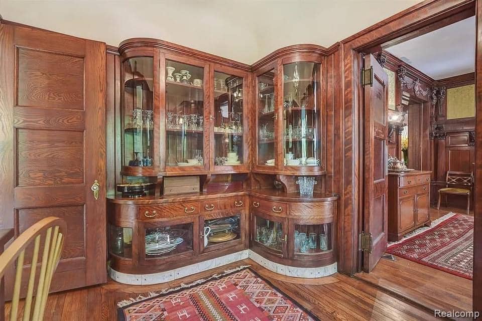 1906 Mansion For Sale In Detroit Michigan (11)