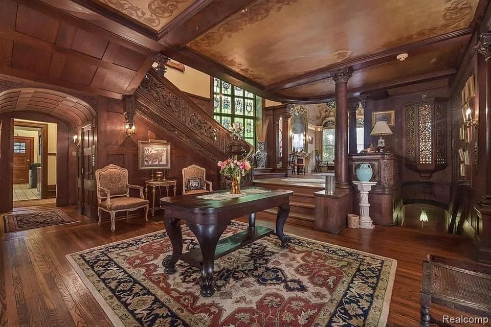 1906 Mansion For Sale In Detroit Michigan (4)