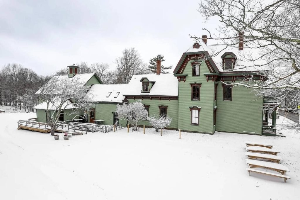 1868 Italianate For Sale In Machias Maine (8)