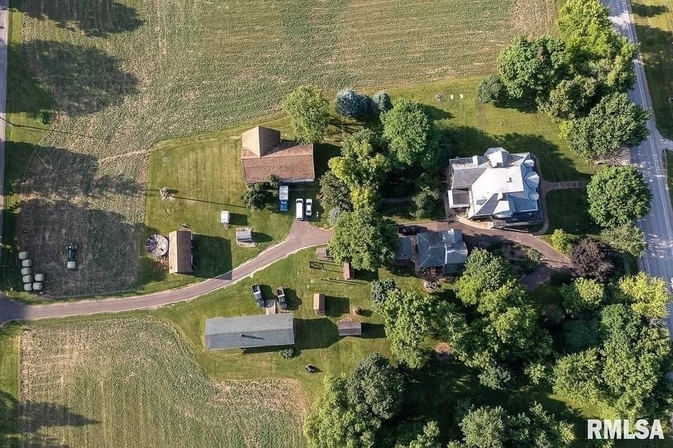 1902 Historic House For Sale In Greenview Illinois (1)