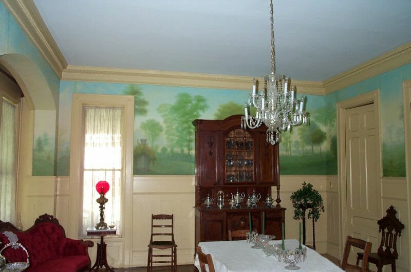 1109-S.-Main-St.-Findlay-OH.-Dining-Room-e1567516179745