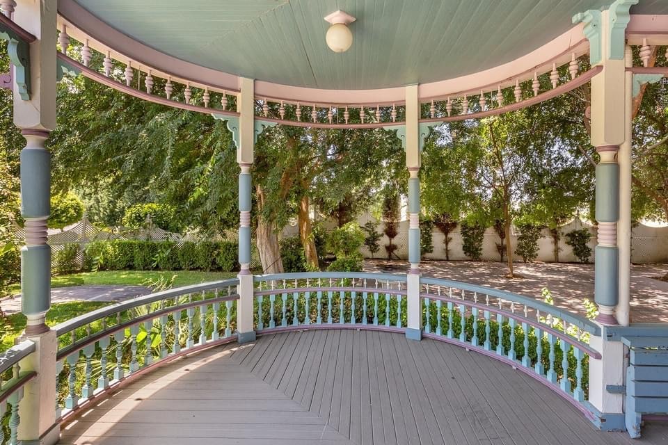 1890 Edwards Mansion For Sale In Redlands Californi (12)