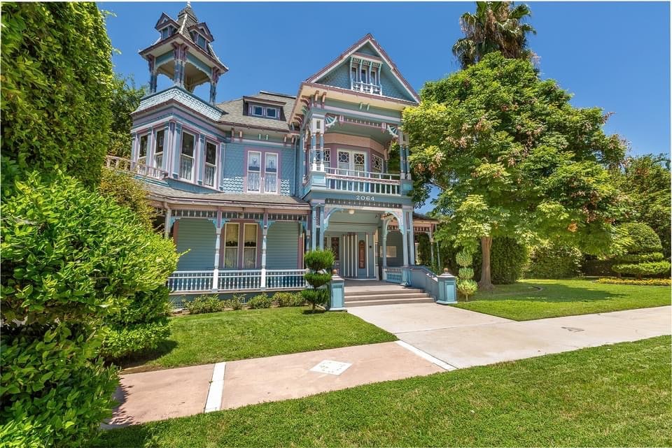 1890 Edwards Mansion For Sale In Redlands Californi (2)