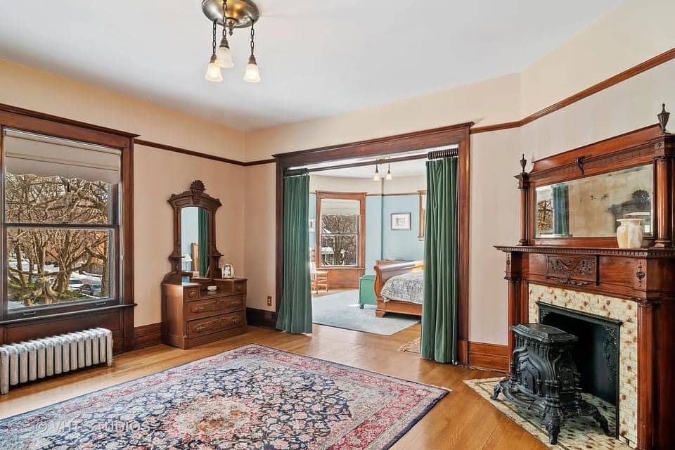 1894 Victorian For Sale In Oak Park Illinois (11)