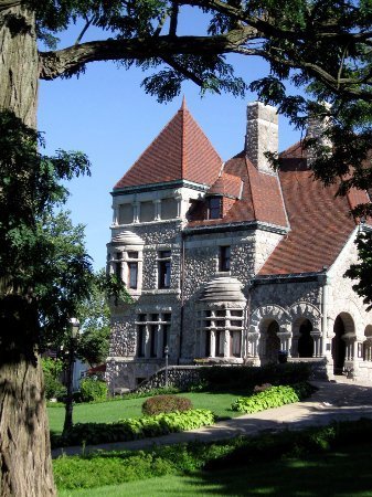 tippecanoe-place-exterior