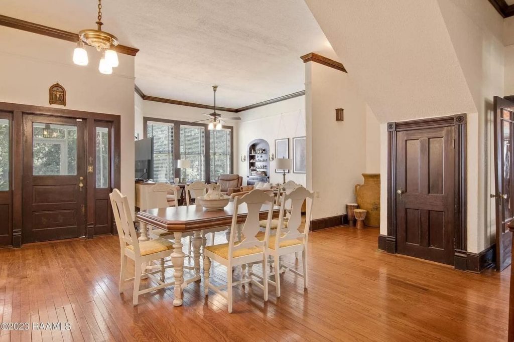 1899 Victorian For Sale In Broussard Louisiana (8)