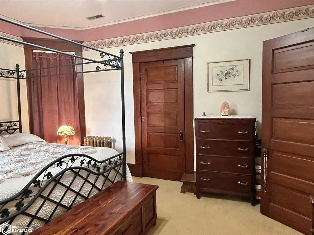 38-222-W-McLane-St