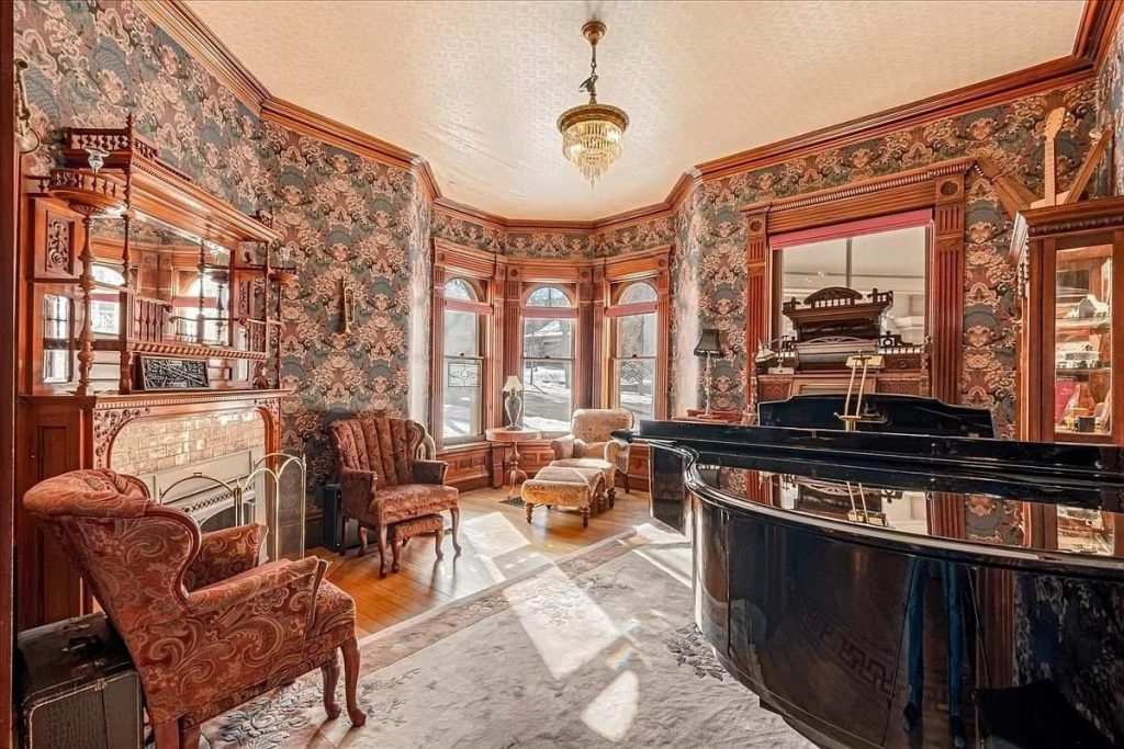 1890 Victorian For Sale In Helena Montana (7)
