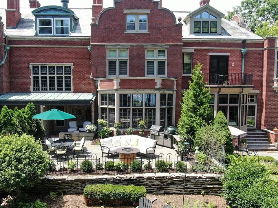 1914 Mansion For Sale In Milwaukee Wisconsin (3)