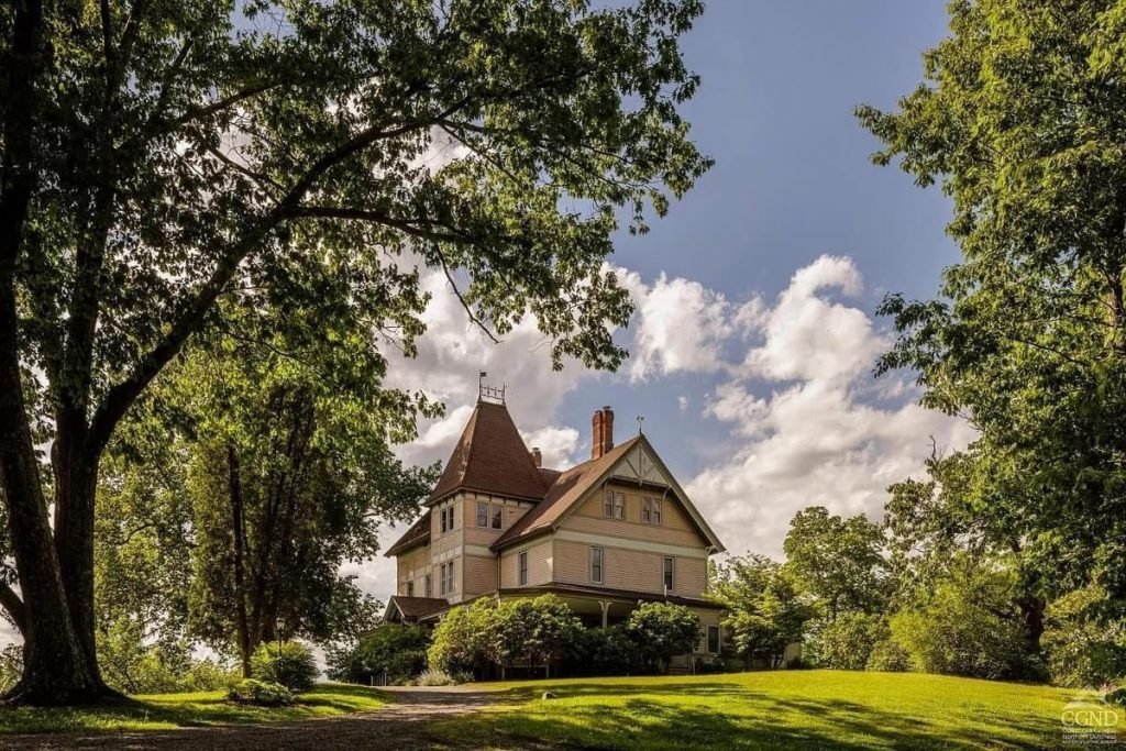 1875 Estate For Sale In Hudson New York