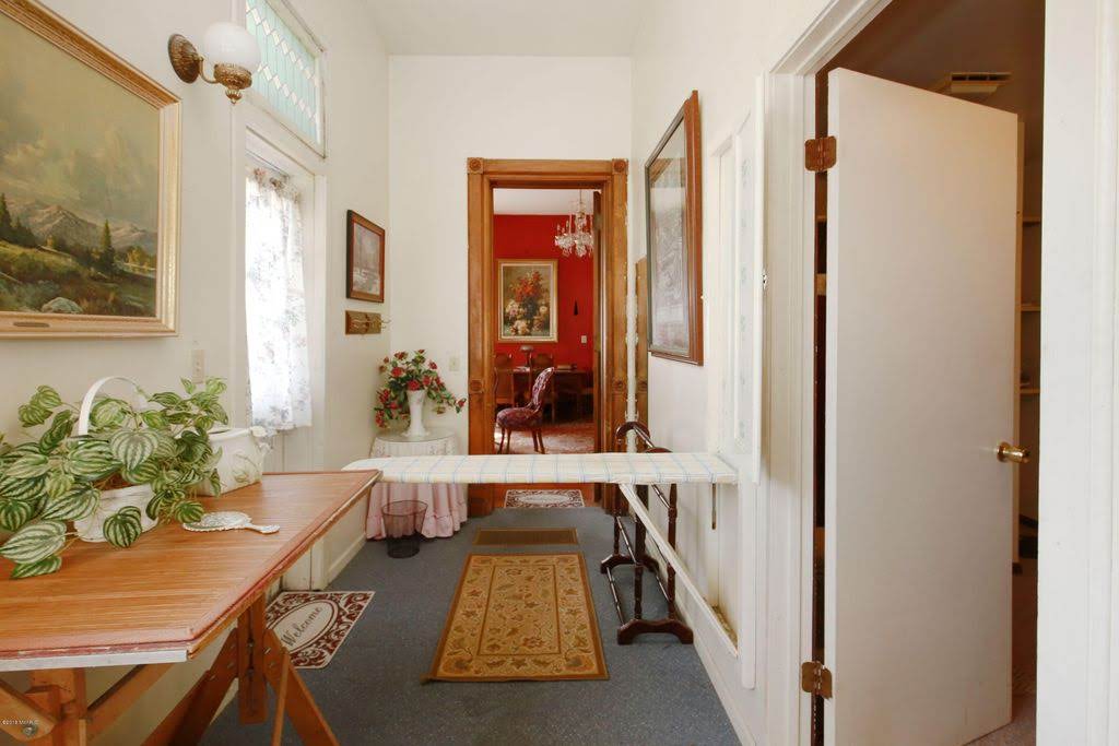 1885 Queen Anne For Sale In Hastings Michigan (30)