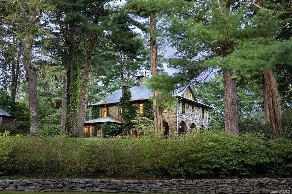 1724699204_792_1880-Stone-House-In-Forestburgh-New-York-8212-Captivating-Houses.jpeg