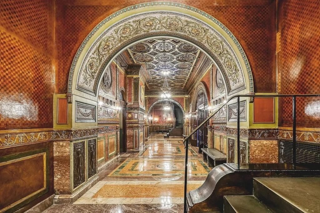 1885 Historic Apartment For Sale In New York_yythkg (16)