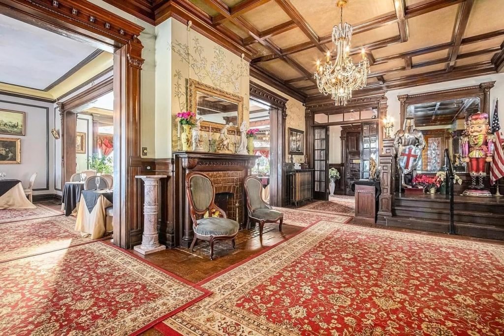1895 Mansion For Sale In Kalamazoo Michigan (5)