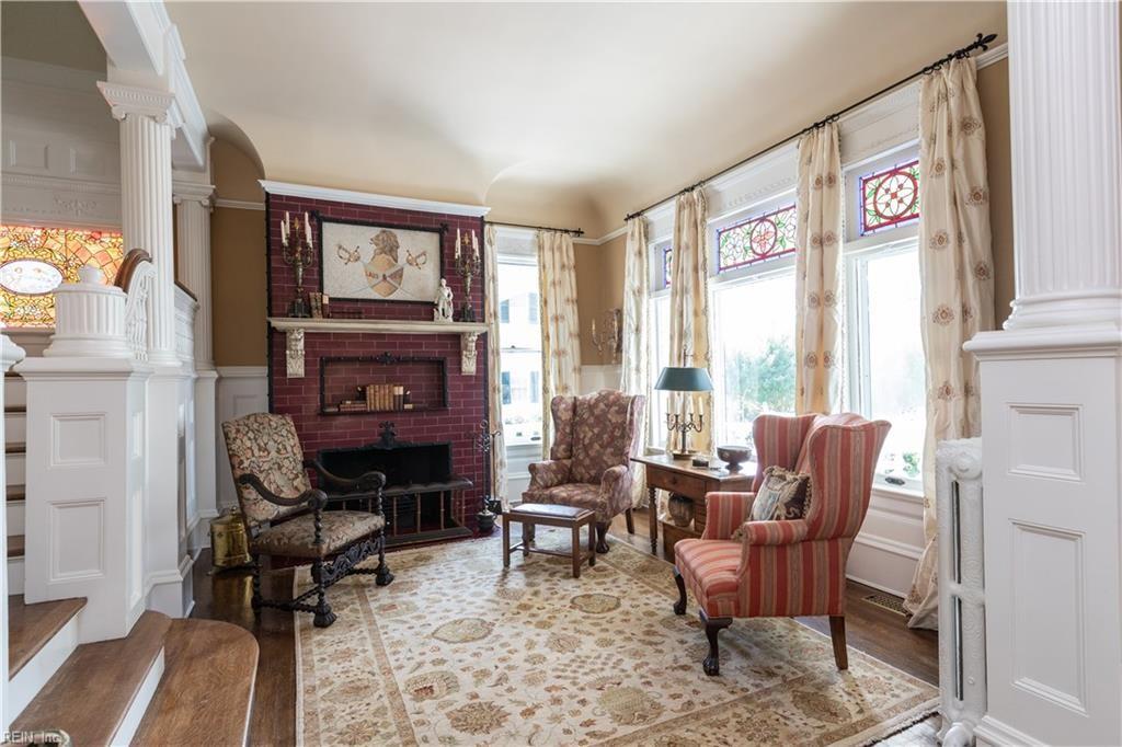1726329634_282_Historic-1902-Berryman-Mansion-Asks-12M-in-Smithfield-VA-PHOTOS.jpg