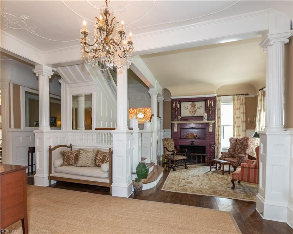 1726329634_834_Historic-1902-Berryman-Mansion-Asks-12M-in-Smithfield-VA-PHOTOS.jpg