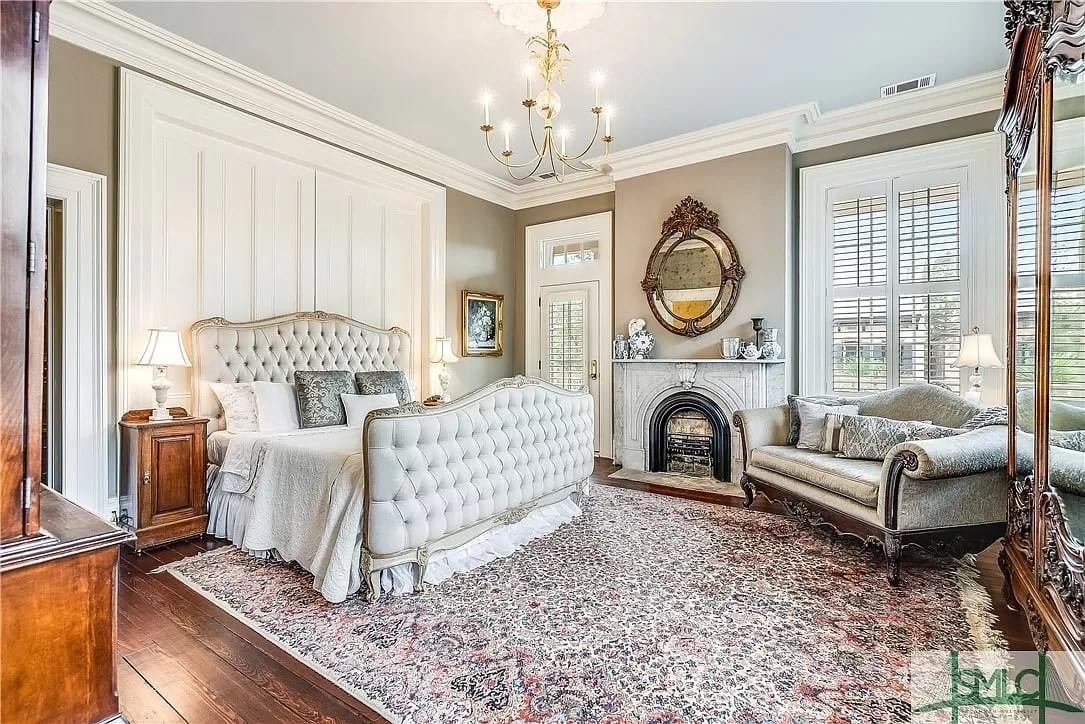1728665248_391_1868-Historic-House-For-Sale-In-Savannah-Georgia-8212-Captivating.jpeg