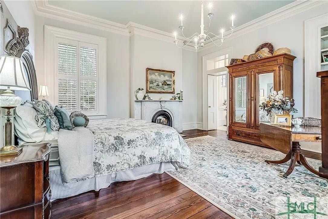 1728665248_704_1868-Historic-House-For-Sale-In-Savannah-Georgia-8212-Captivating.jpeg