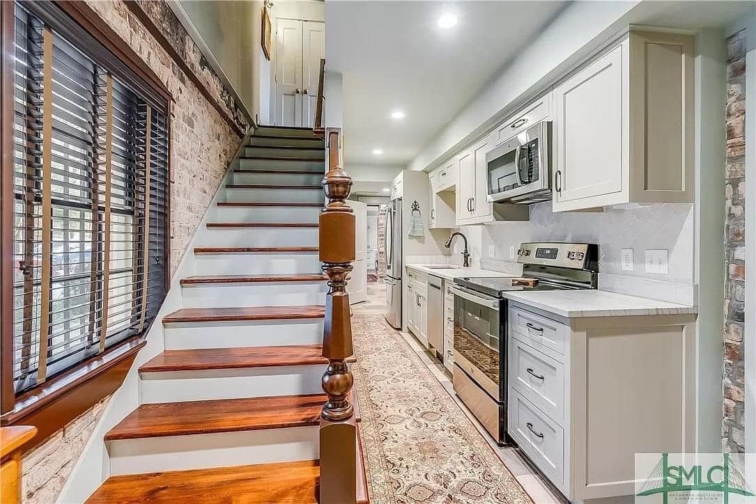 1728665250_50_1868-Historic-House-For-Sale-In-Savannah-Georgia-8212-Captivating.jpeg