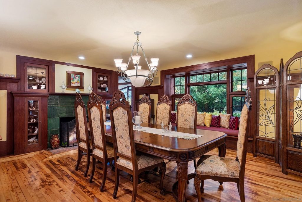 a2b83e28a0e8e1d80a6a6dd7960b01d8-uncropped_scaled_within_1344_1008