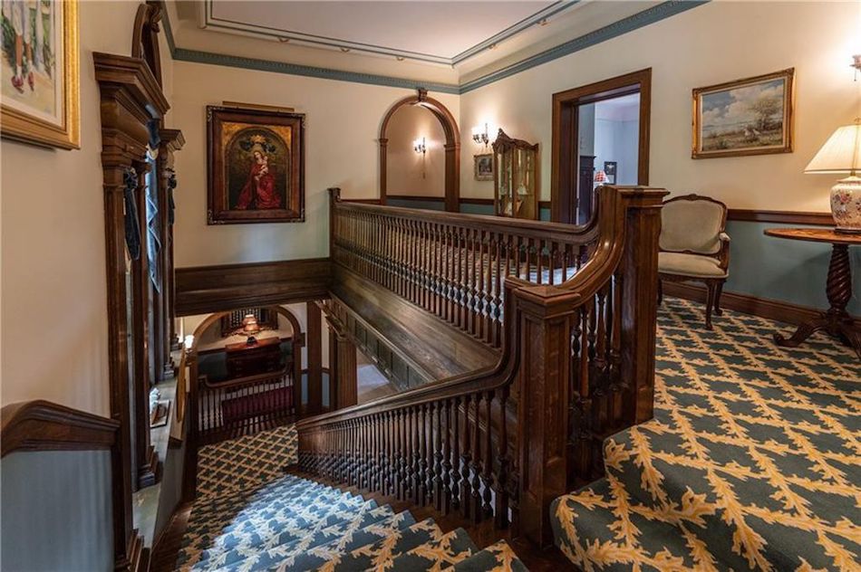 1747676695_746_1905-Kelly-House-by-McClure-amp-Spahr-Reduced-to-45M.jpg