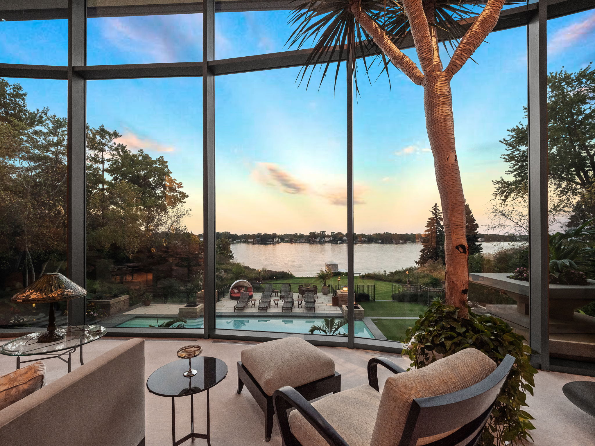 1753277076_45_999-Million-Cass-Lake-Contemporary-Retreat-Designed-by-Architect-Lou.jpg