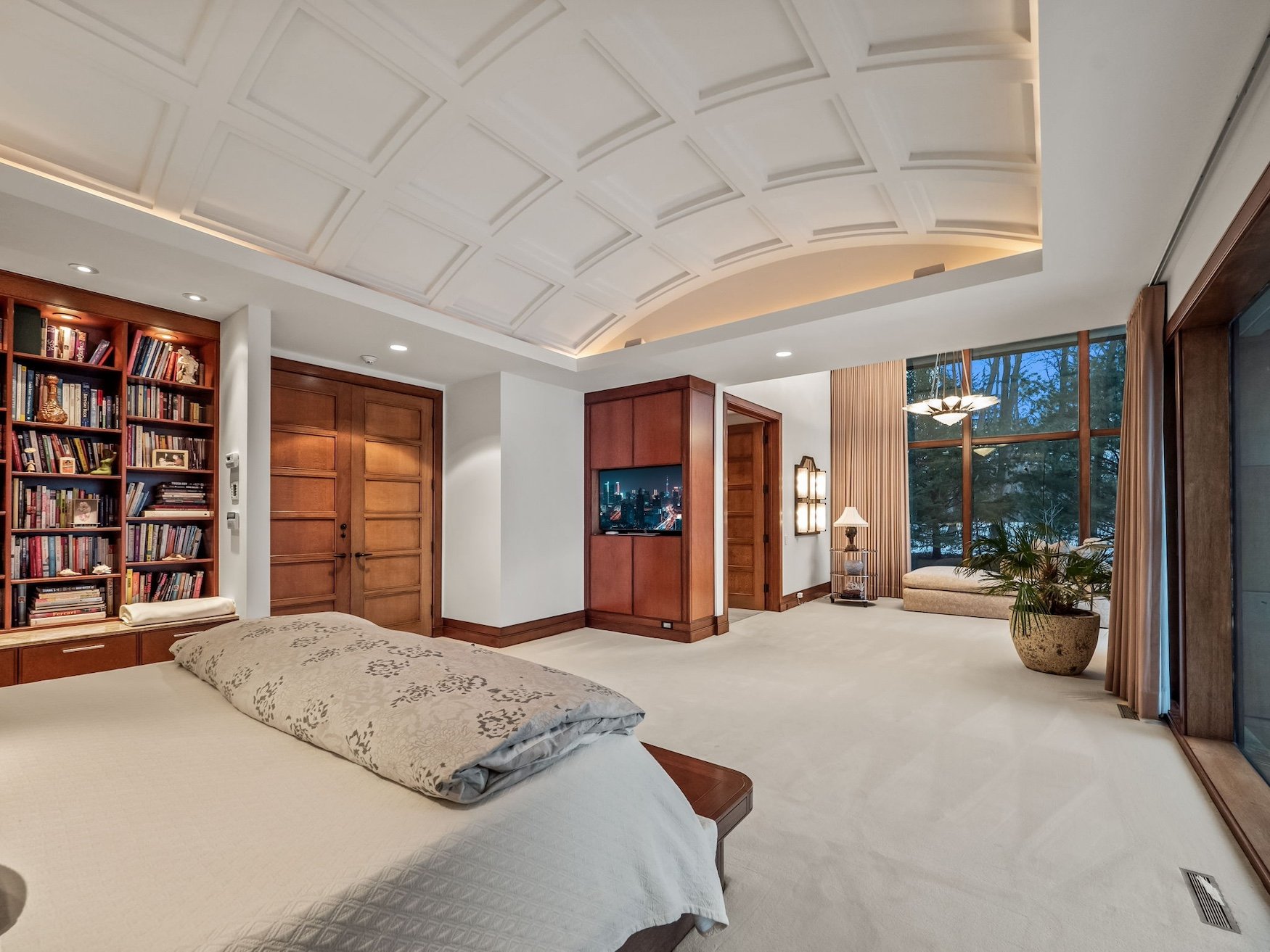 1753277107_803_999-Million-Cass-Lake-Contemporary-Retreat-Designed-by-Architect-Lou.jpg
