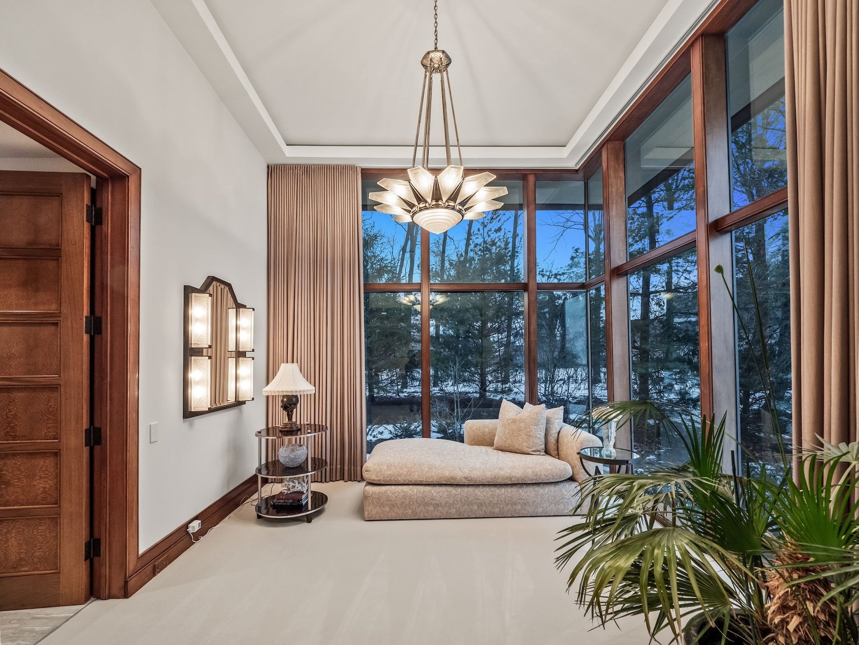 1753277113_370_999-Million-Cass-Lake-Contemporary-Retreat-Designed-by-Architect-Lou.jpg