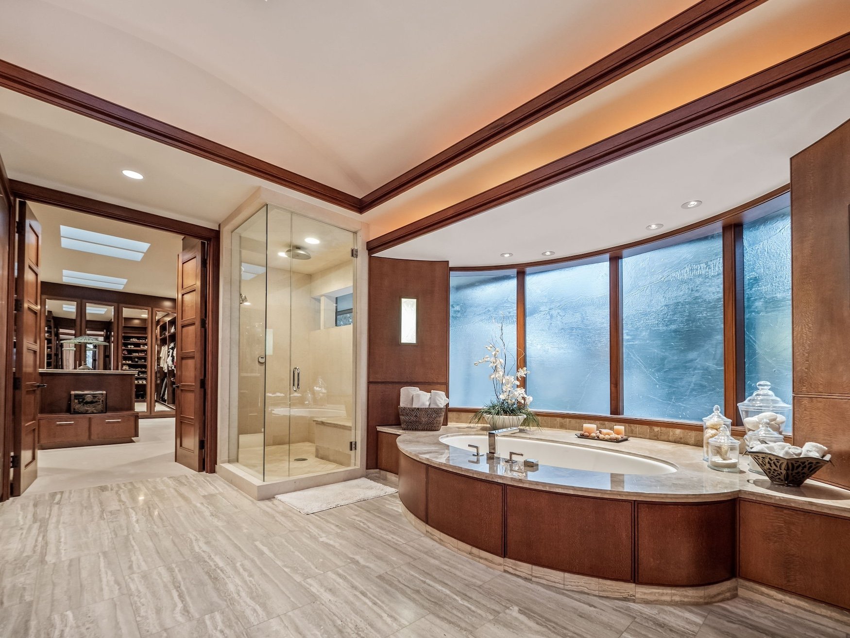 1753277123_923_999-Million-Cass-Lake-Contemporary-Retreat-Designed-by-Architect-Lou.jpg