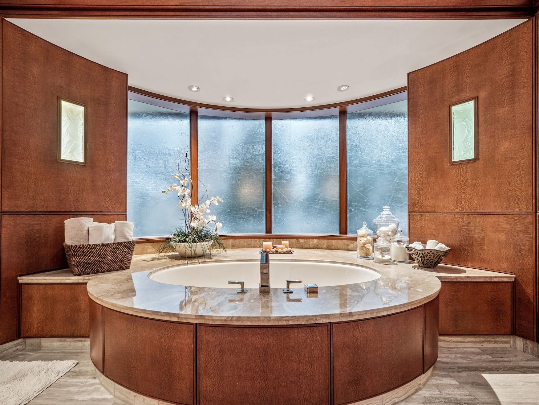 1753277124_767_999-Million-Cass-Lake-Contemporary-Retreat-Designed-by-Architect-Lou.jpg