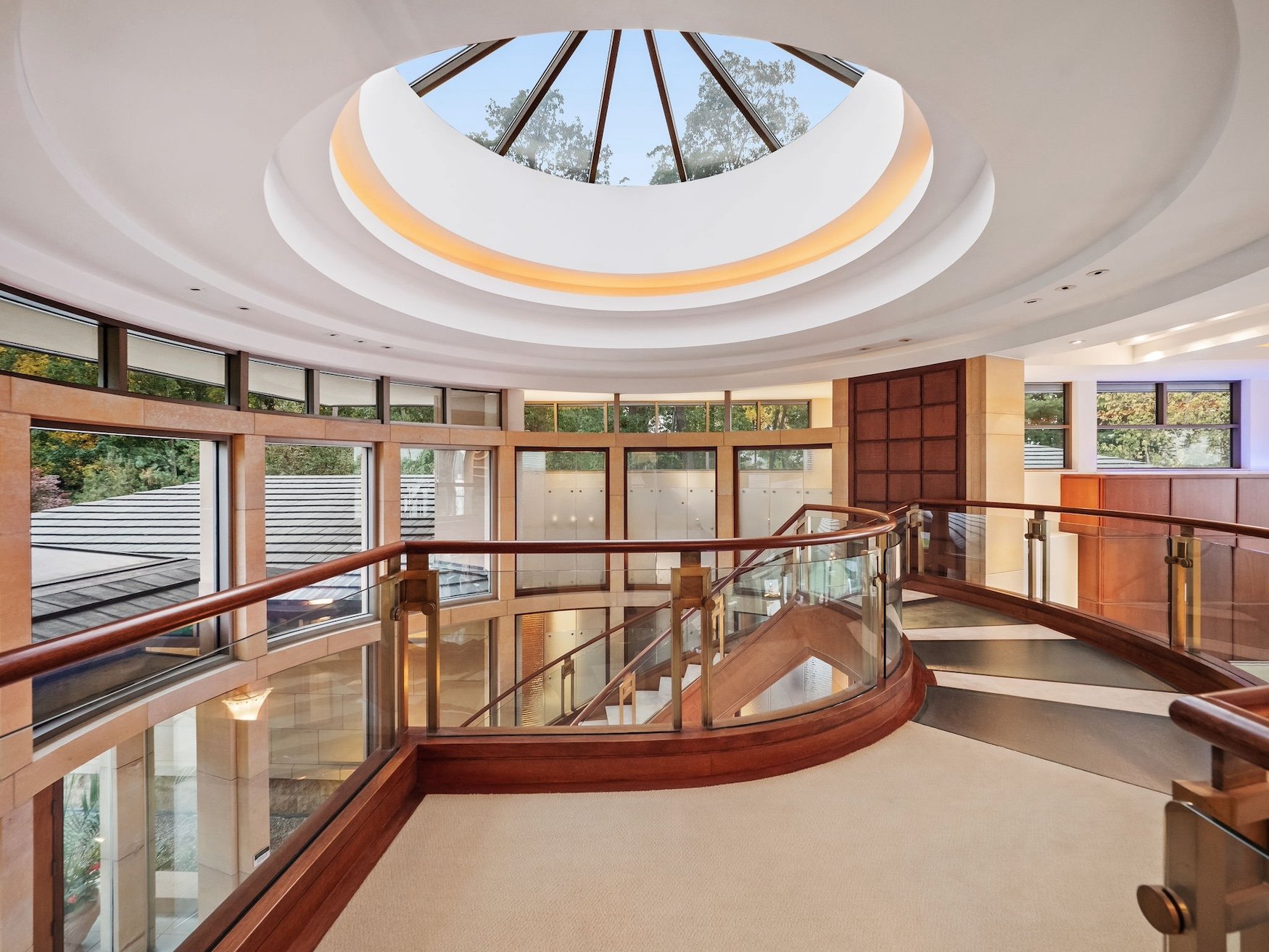 1753277136_353_999-Million-Cass-Lake-Contemporary-Retreat-Designed-by-Architect-Lou.jpg