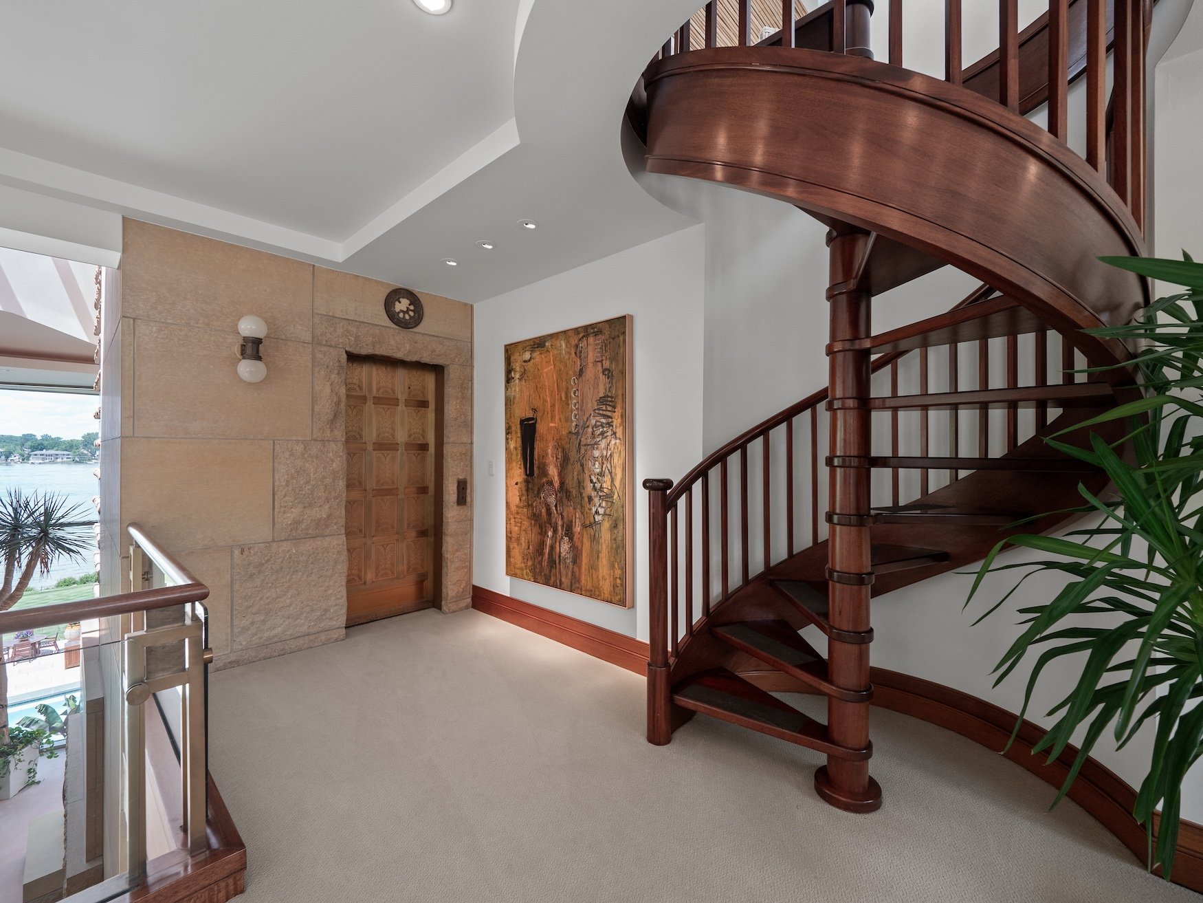1753277144_552_999-Million-Cass-Lake-Contemporary-Retreat-Designed-by-Architect-Lou.jpg