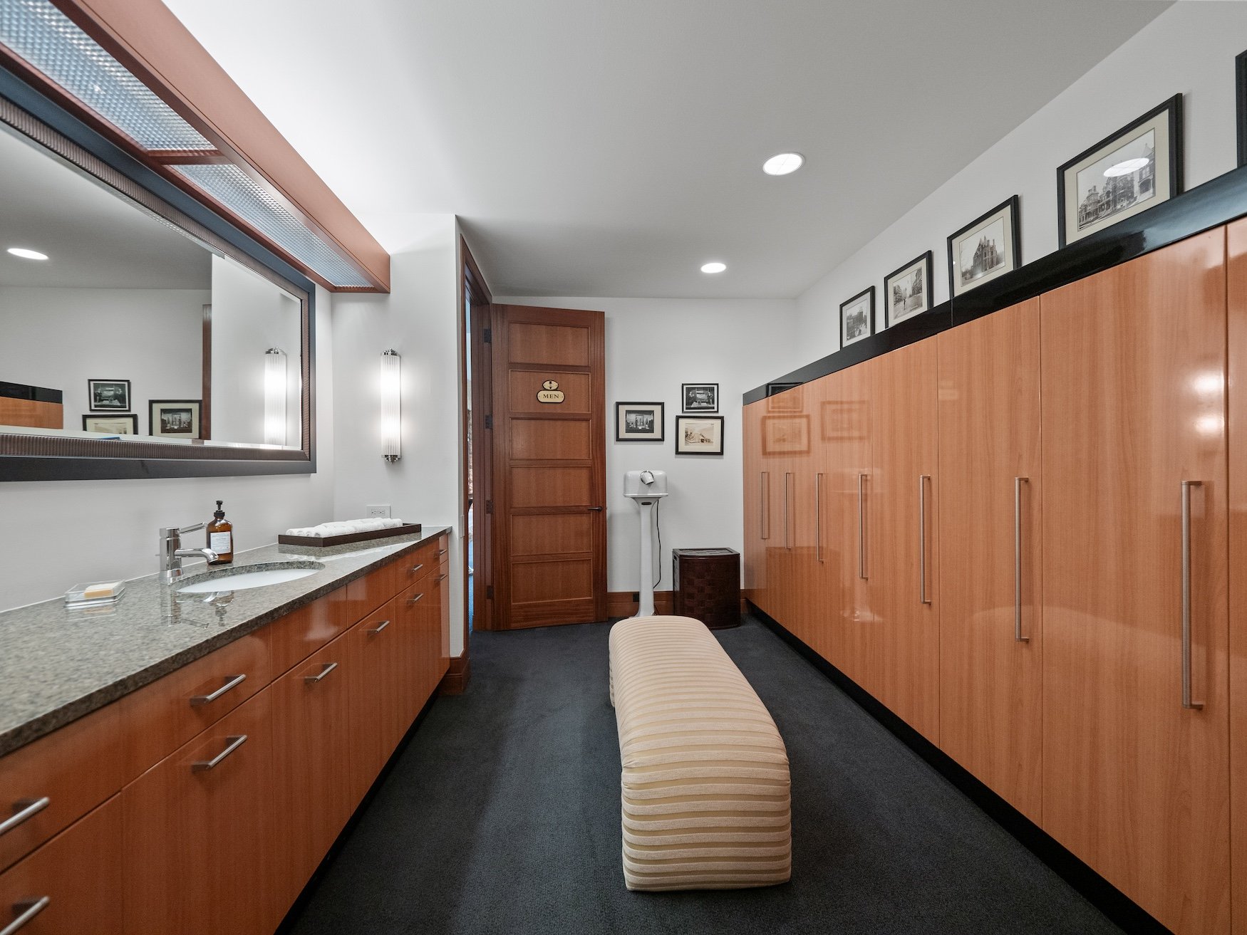 1753277175_842_999-Million-Cass-Lake-Contemporary-Retreat-Designed-by-Architect-Lou.jpg