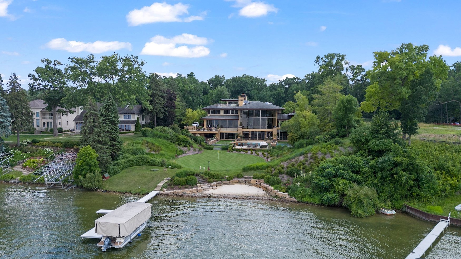 1753277182_471_999-Million-Cass-Lake-Contemporary-Retreat-Designed-by-Architect-Lou.jpg