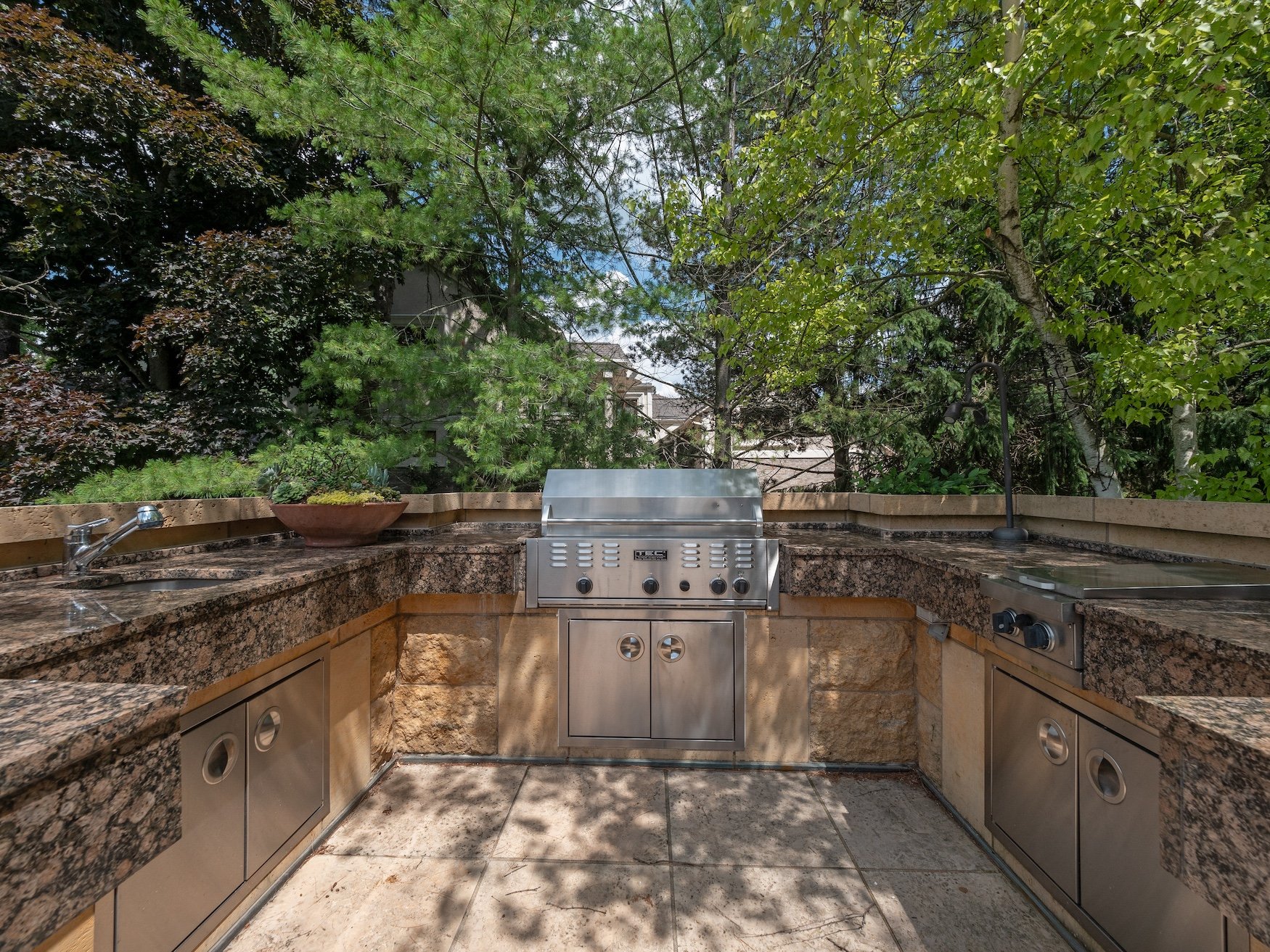 1753277194_175_999-Million-Cass-Lake-Contemporary-Retreat-Designed-by-Architect-Lou.jpg