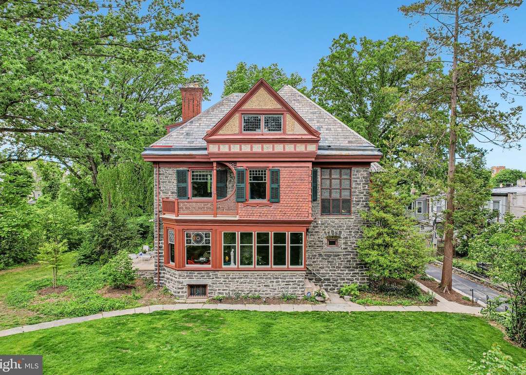 51 E Penn St, Philadelphia, PA 19144 (41)