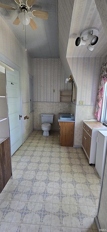 e700d8f46367bed24daae123f3ca83b4-o_a