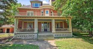 116 E Mill St, Lindsborg, KS 67456