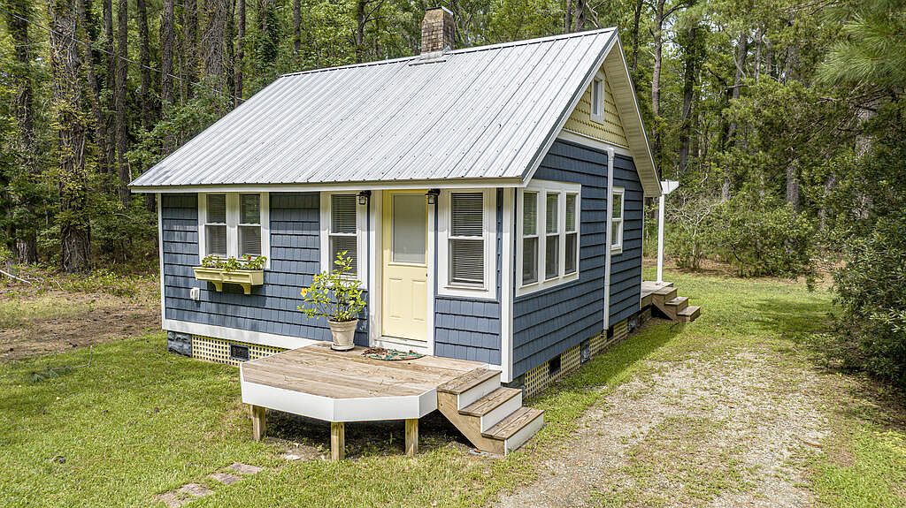 14547 Broadway Rd, Onancock, VA 23417